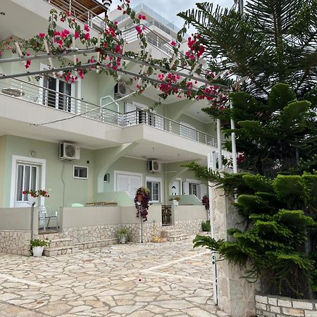 Golden Apartment Sarandë Buitenkant foto