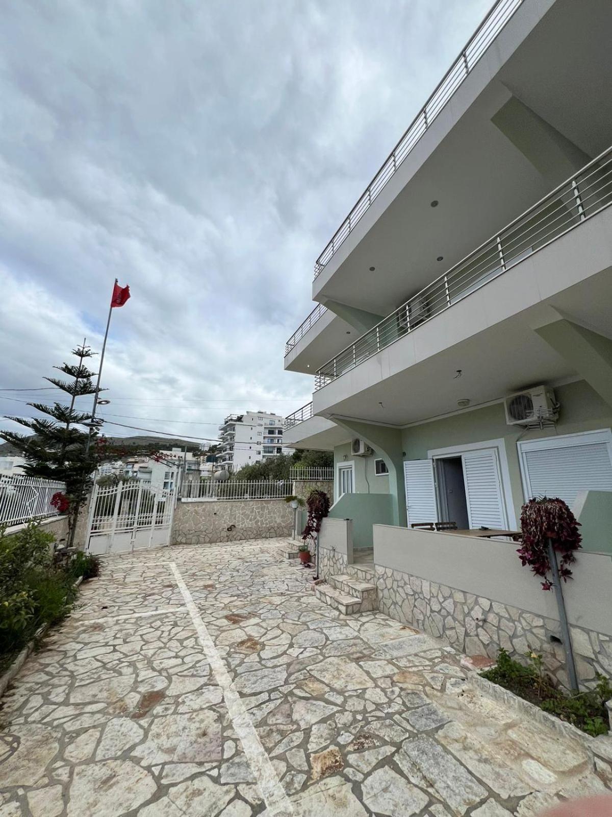 Golden Apartment Sarandë Buitenkant foto