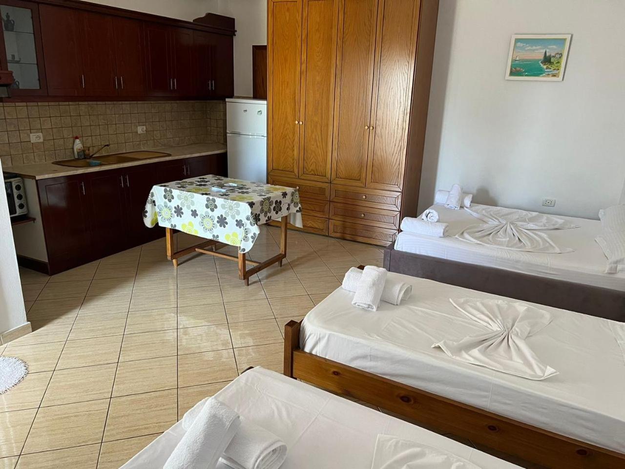 Golden Apartment Sarandë Buitenkant foto