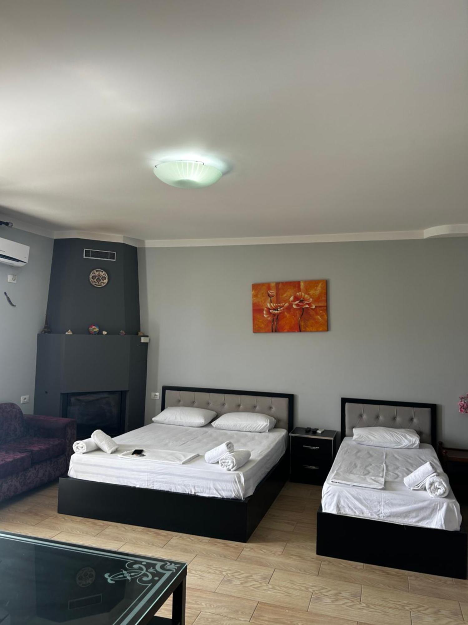 Golden Apartment Sarandë Buitenkant foto