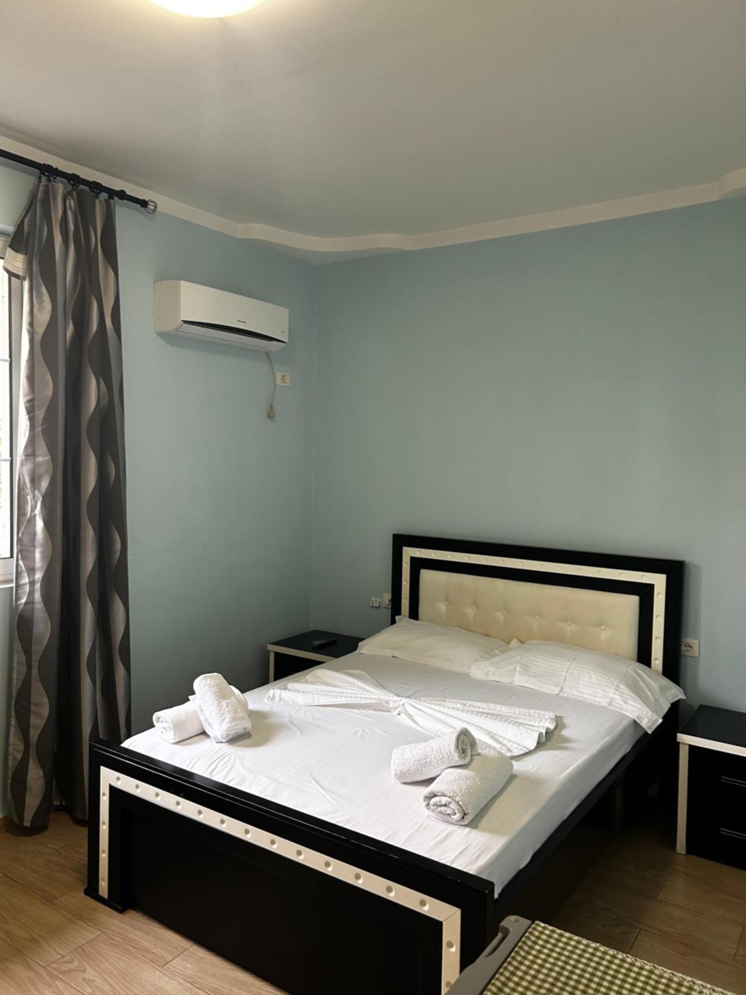 Golden Apartment Sarandë Buitenkant foto