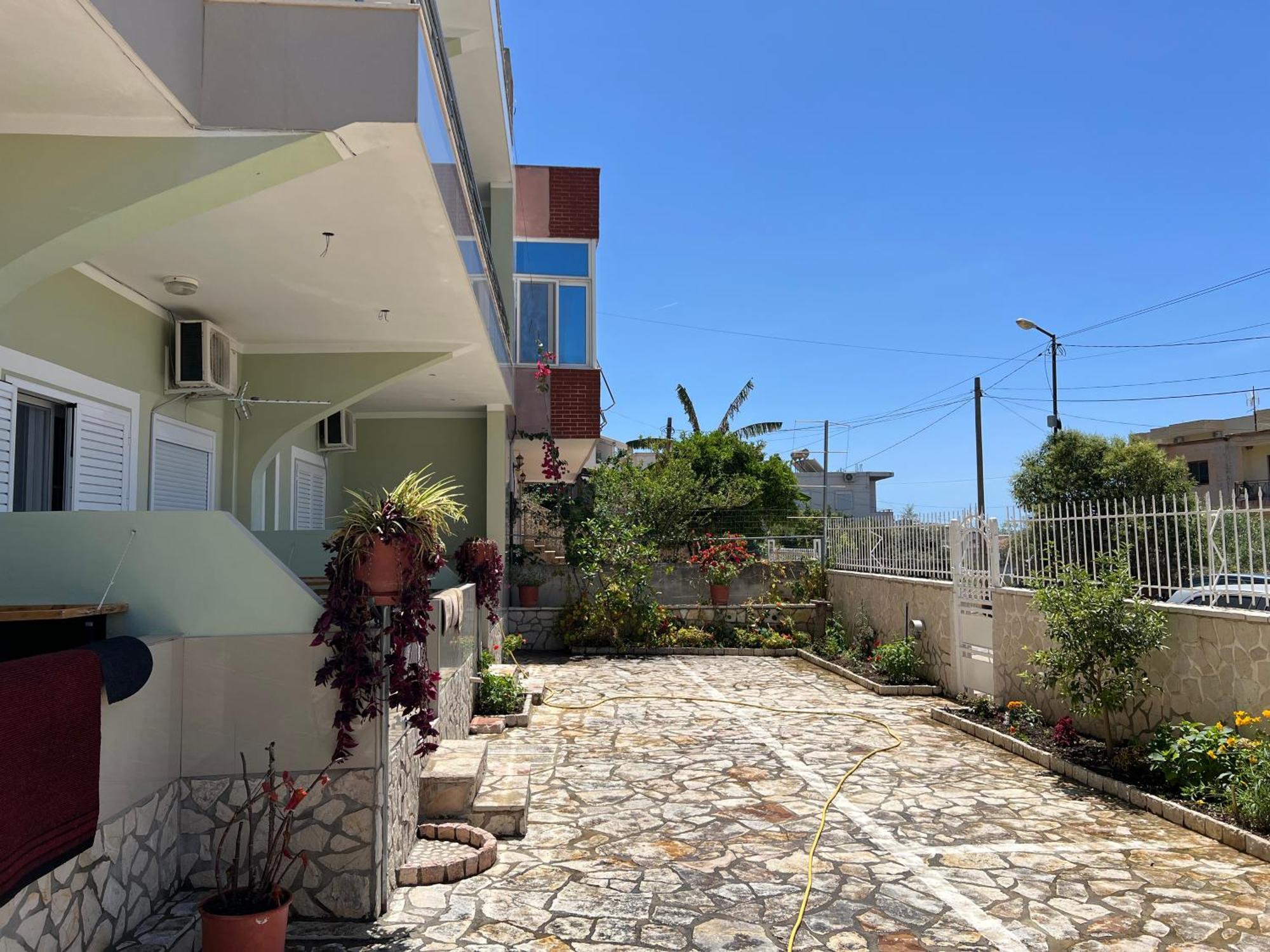 Golden Apartment Sarandë Buitenkant foto