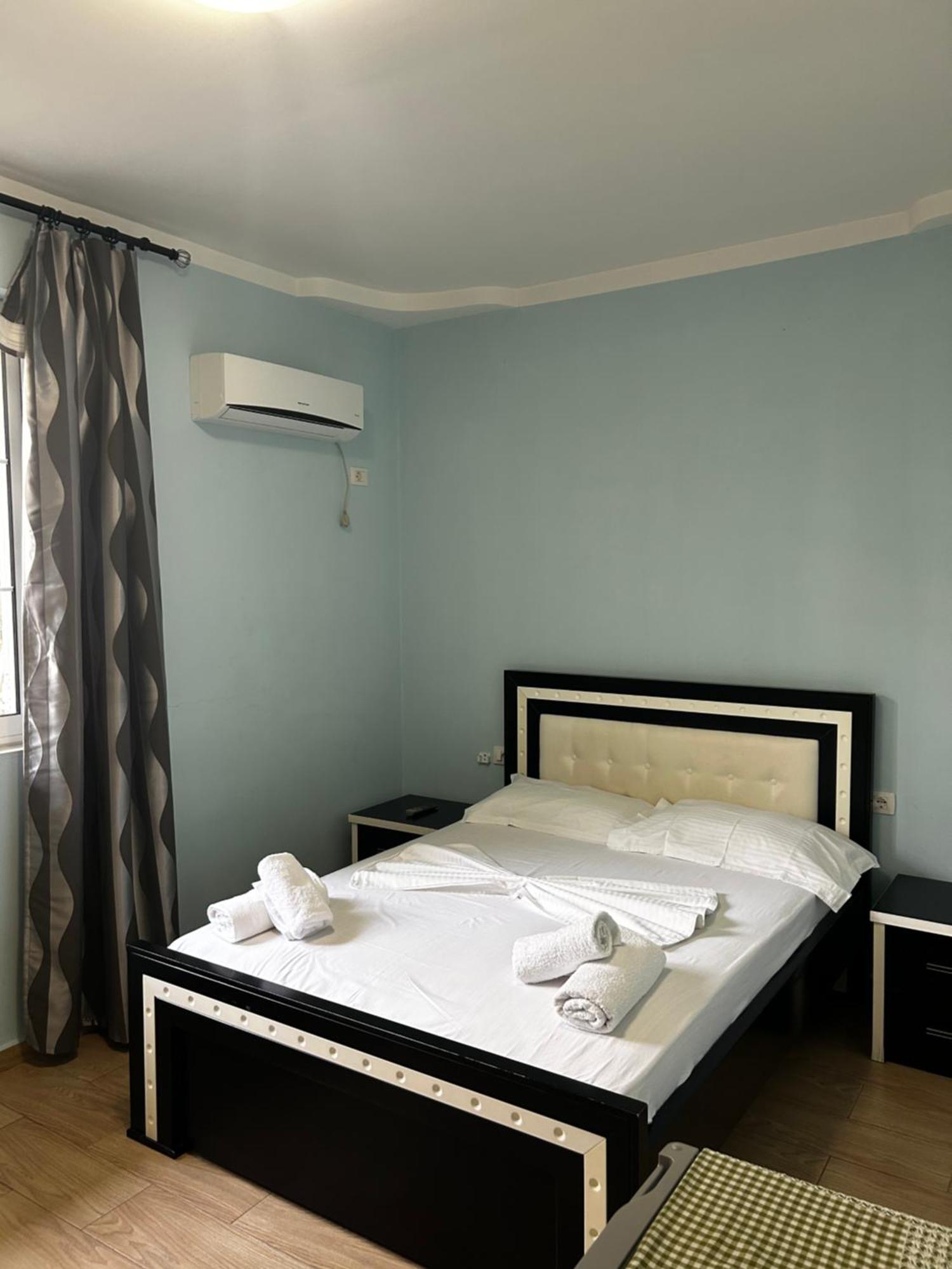 Golden Apartment Sarandë Buitenkant foto
