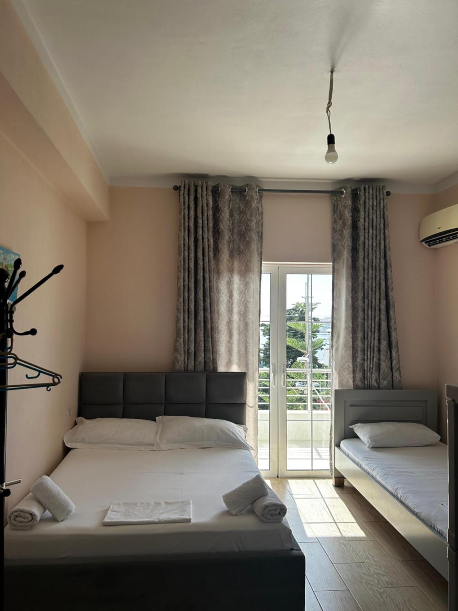 Golden Apartment Sarandë Buitenkant foto