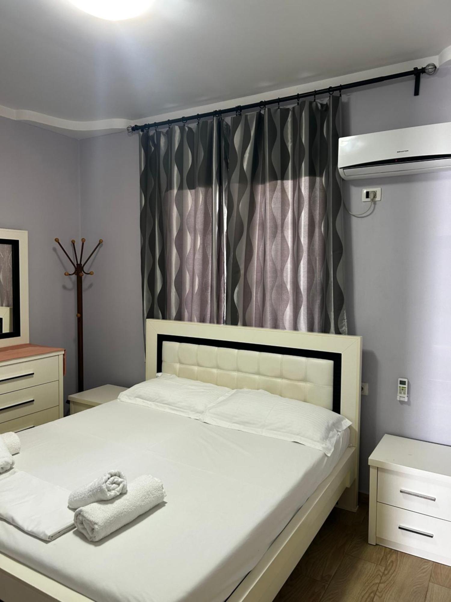 Golden Apartment Sarandë Buitenkant foto