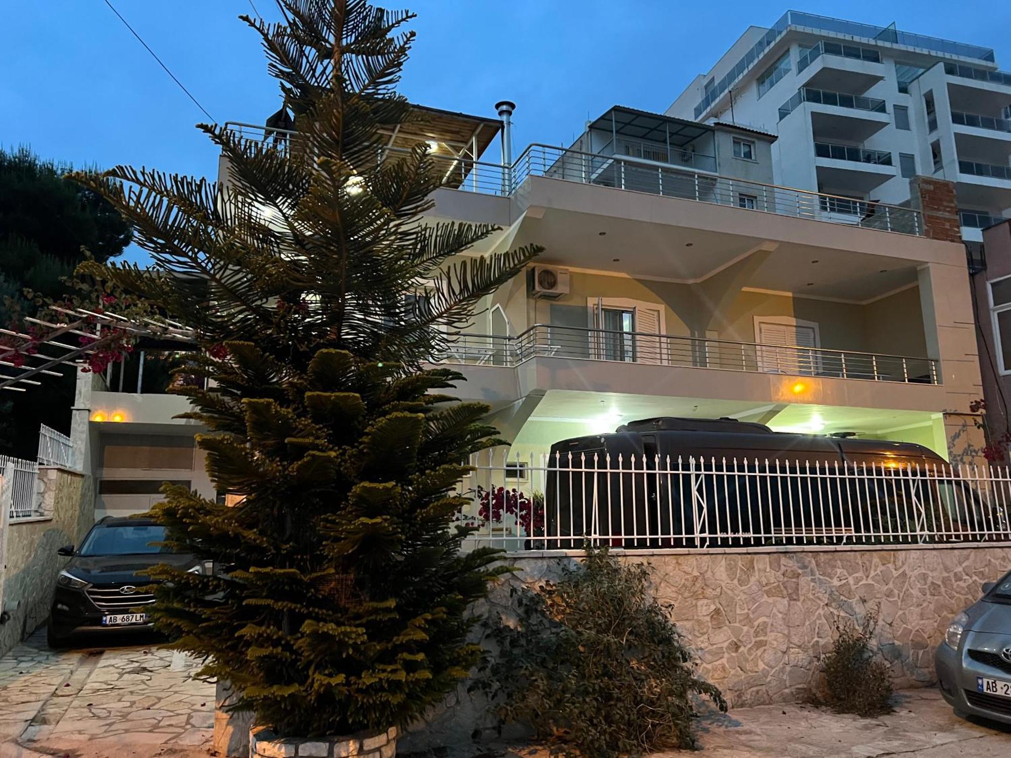 Golden Apartment Sarandë Buitenkant foto