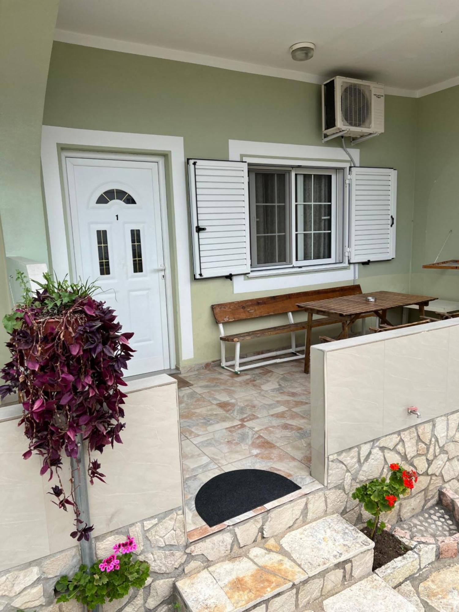 Golden Apartment Sarandë Buitenkant foto