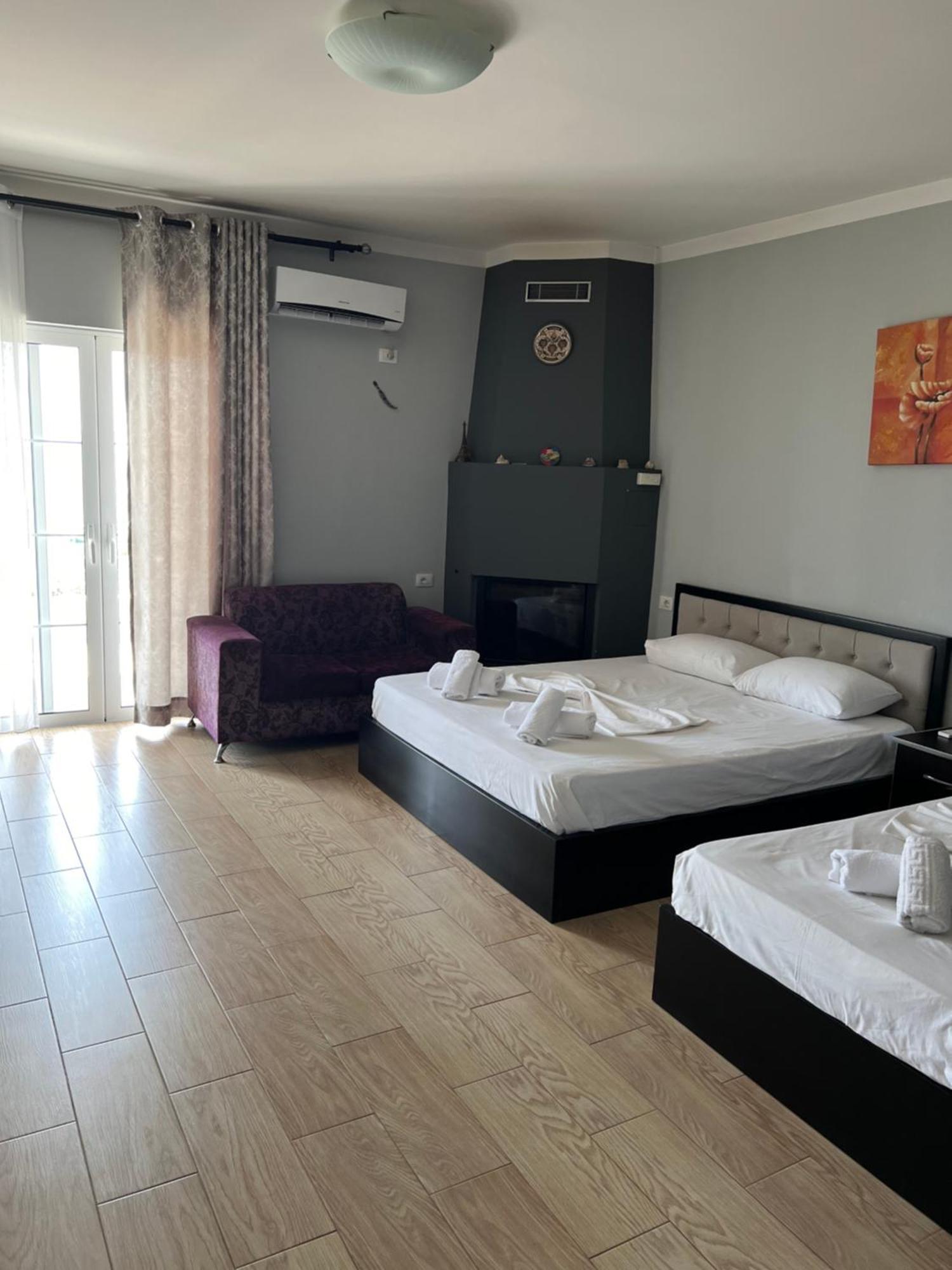 Golden Apartment Sarandë Buitenkant foto