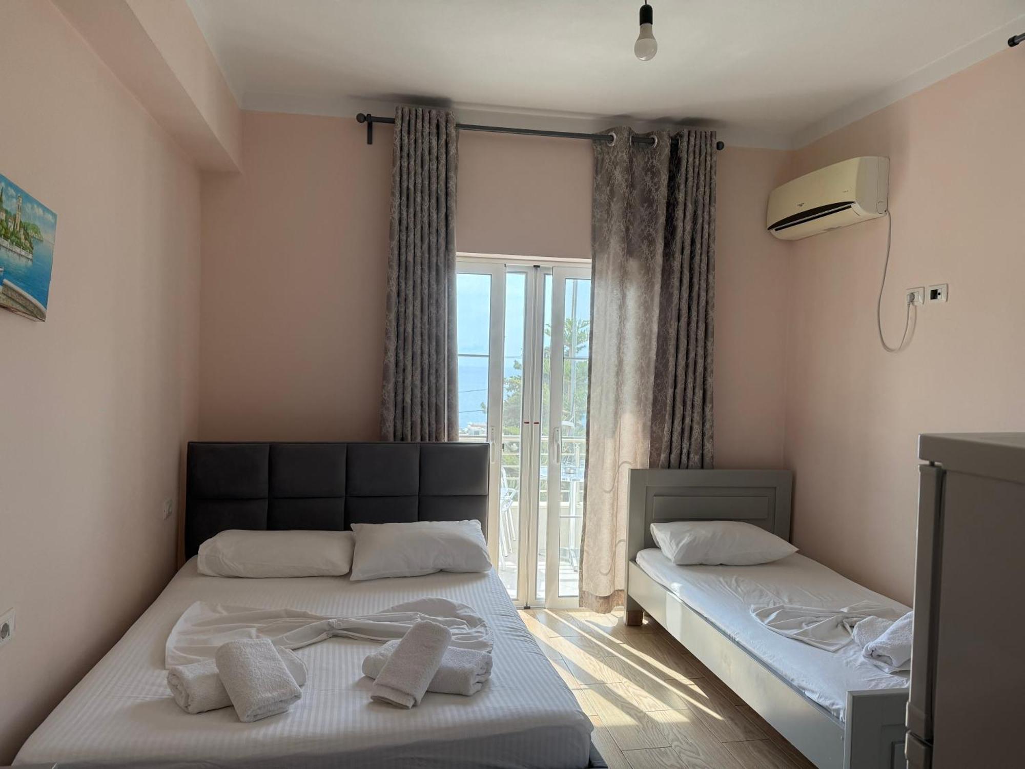 Golden Apartment Sarandë Buitenkant foto