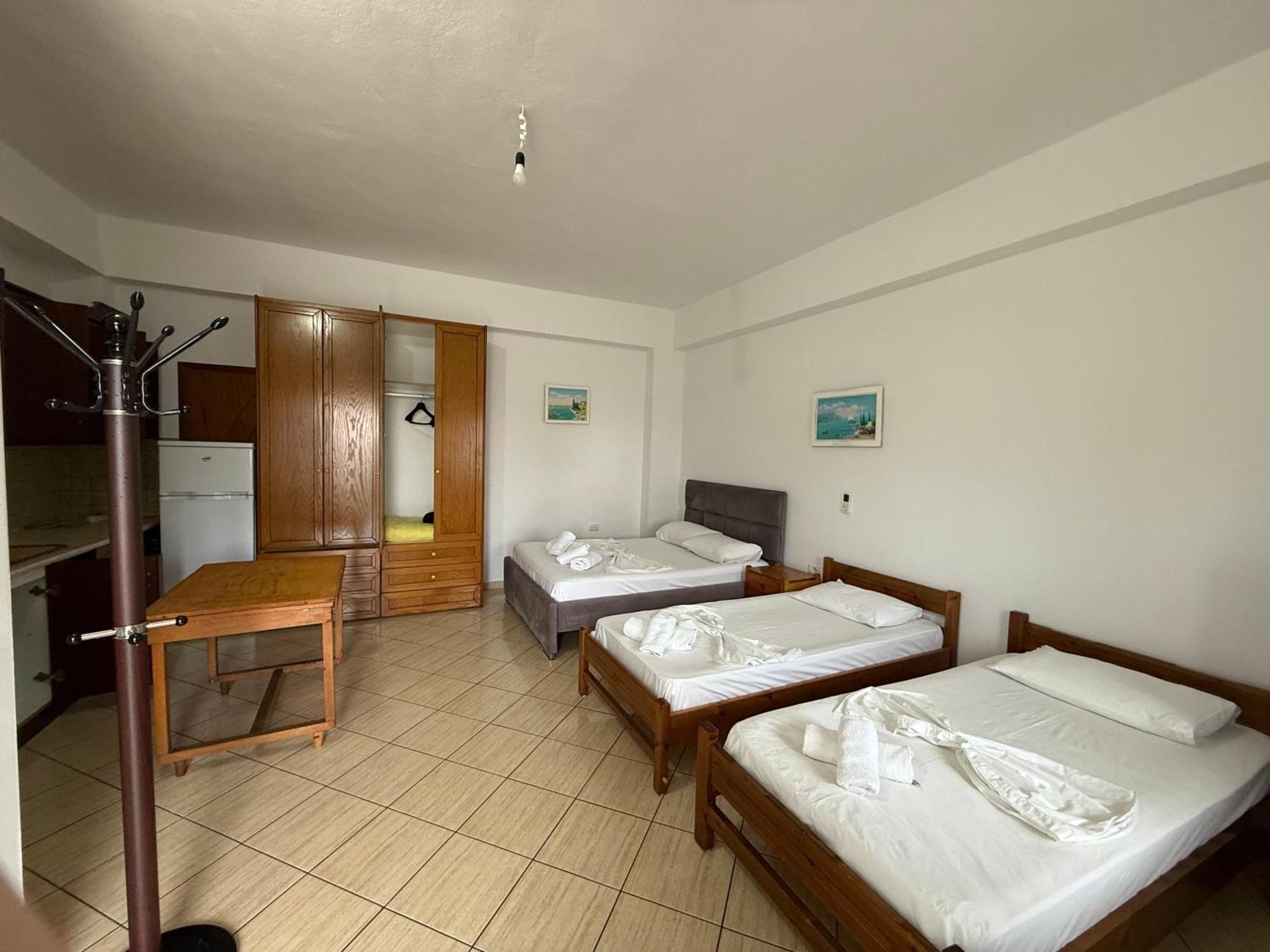 Golden Apartment Sarandë Buitenkant foto